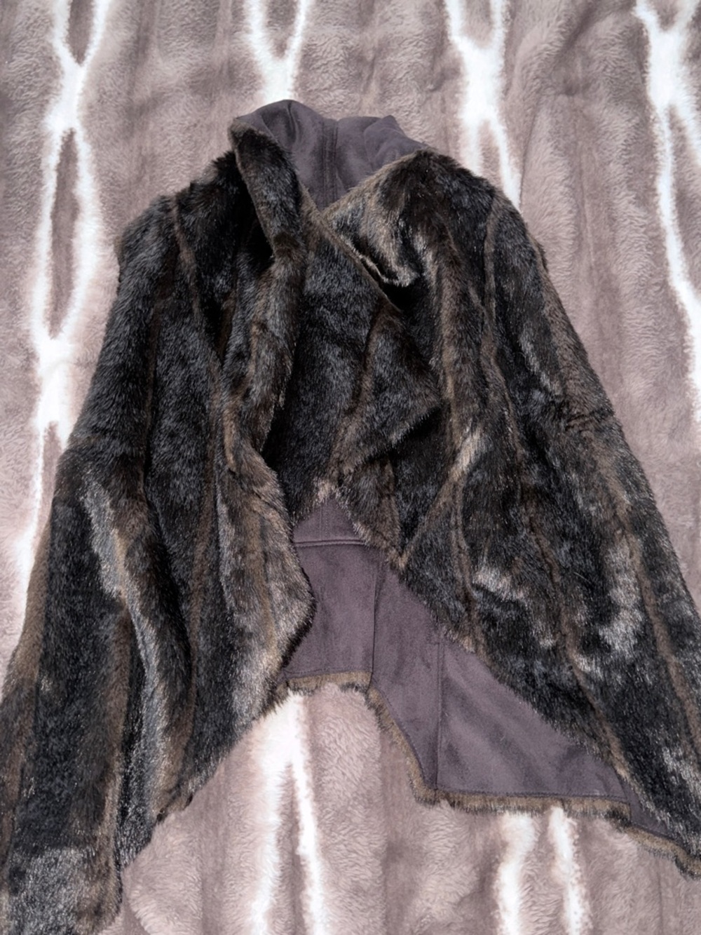 bebe Brown Faux Fur vest with Sheen